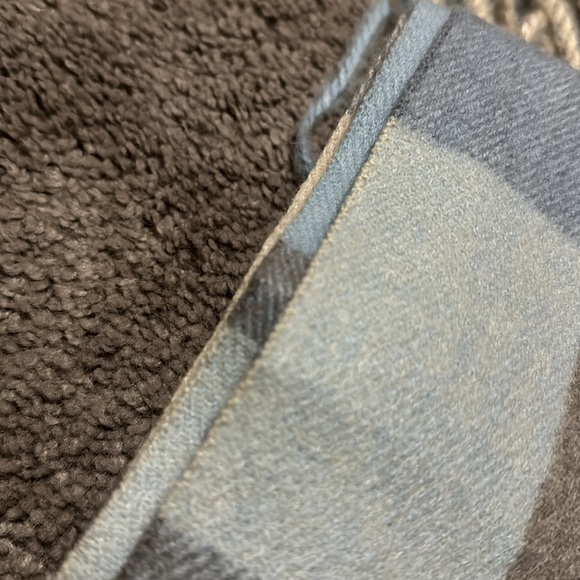 EUC Pretty Persuasions Scarf-Large 27x70-Blue/Beige/Brown Plaid-Soft Poly Blend - Picture 15 of 15